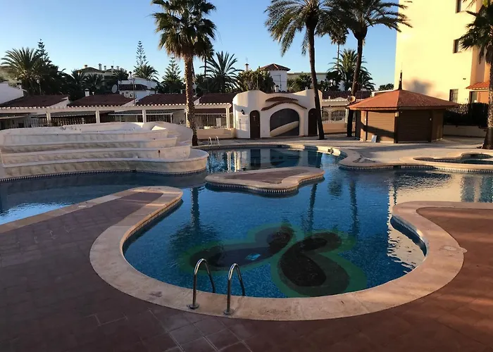 Apartamento Estudio En Con Piscina Y Wifi Privada, A 100 M Del Mar *